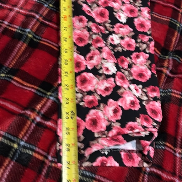 Large Lena Floral Pant- NWOT- never worn- Large- LuLaRoe - Picture 6 of 6